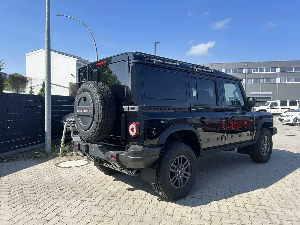 Ny Ineos Grenadier 249 HK (183 kW) 2026 Sort SUV