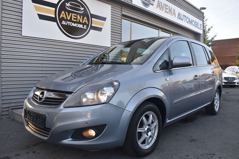 Silber metallic Gebraucht 2011 Opel Zafira Edition Van / Kleinbus | 3.900 € (Superpreis) - Bild 1/4