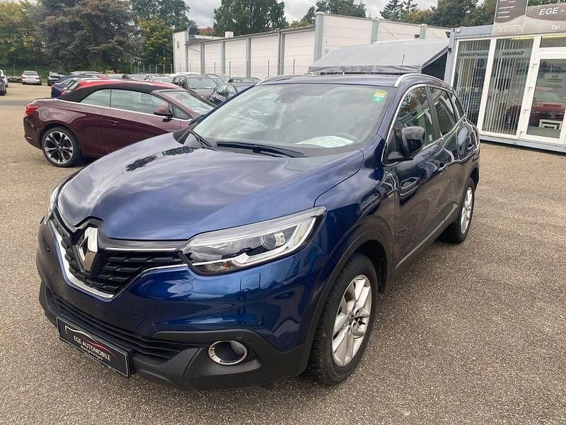 Blau Gebraucht 2018 Renault Kadjar LIMITED SUV | 12.500 € (Guter Preis) - Bild 1/4