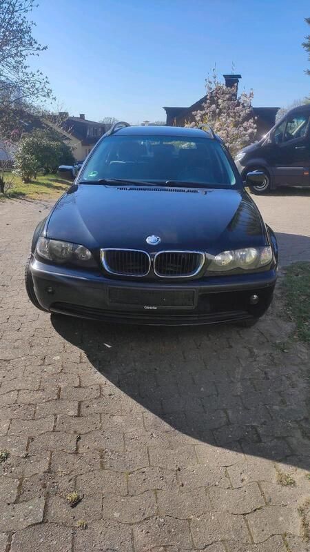 Schwarz Gebraucht 2003 BMW 318 Kombi | 1.500 € (Fairer Preis) - Bild 1/4