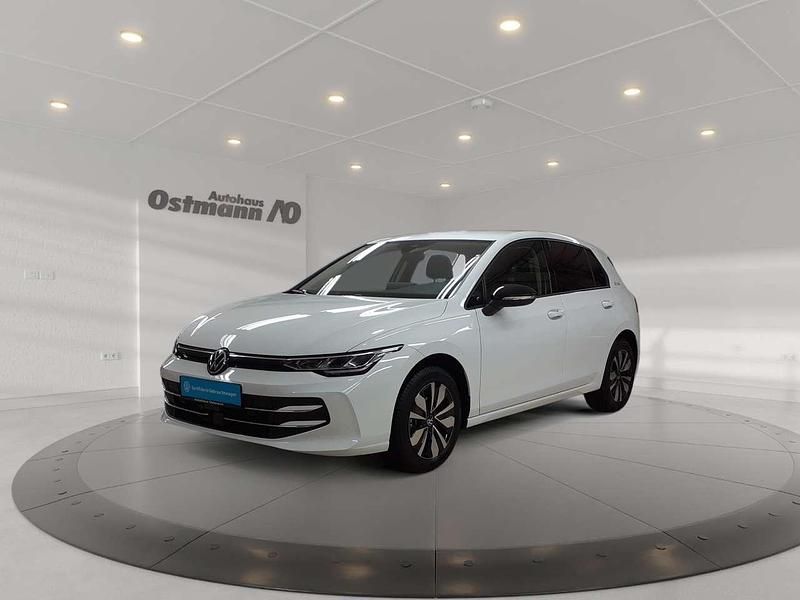 Gebraucht VW Golf VIII Goal 116 PS (85 kW) 2024 Pure white Limousine
