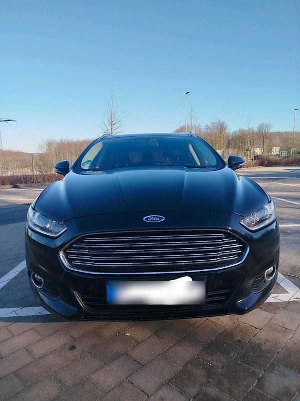 Gebraucht Ford Mondeo 150 PS (110 kW) 2016 Schwarz Kombi