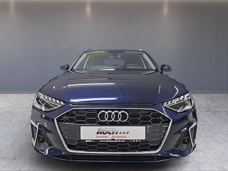 Gebraucht Audi A4 S-Line 204 PS (150 kW) 2023 Blau Kombi