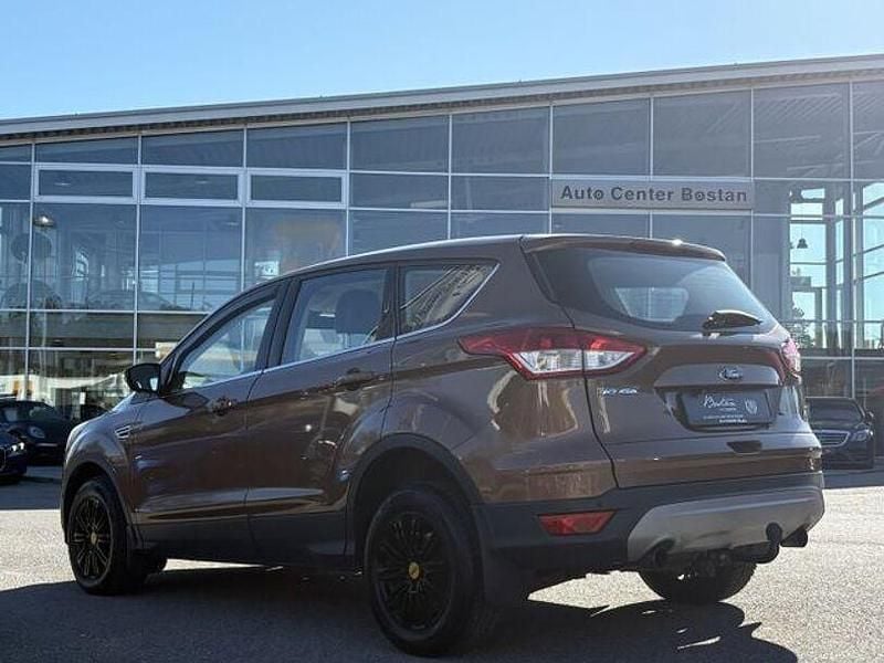Gebraucht Ford Kuga Titanium 163 PS (119 kW) 2013 Braun SUV