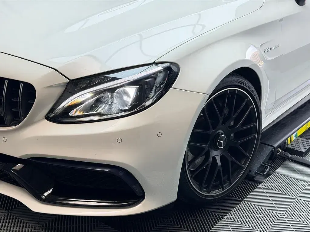 Gebraucht Mercedes C63 AMG AMG 476 PS (350 kW) 2017 Weiß Cabrio