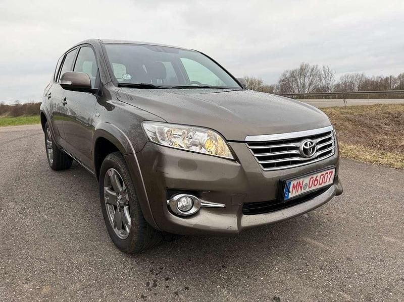 Bronze mica metallic Gebraucht 2012 Toyota RAV4 Executive SUV | 12.200 € (Guter Preis) - Bild 1/4