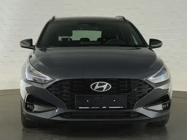 Gebraucht Hyundai i30 Advantage 140 PS (102 kW) 2025 Grau Kombi