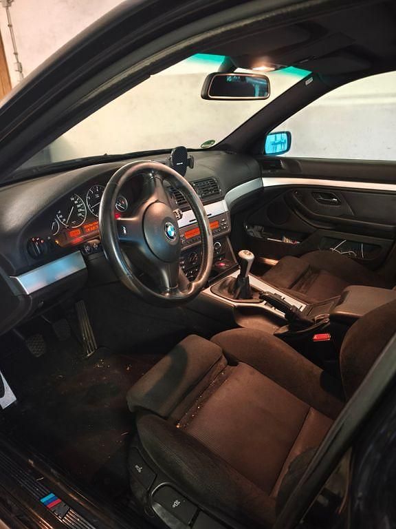 Gebraucht BMW 525 Sport Line 192 PS (141 kW) 2002 Schwarz Kombi