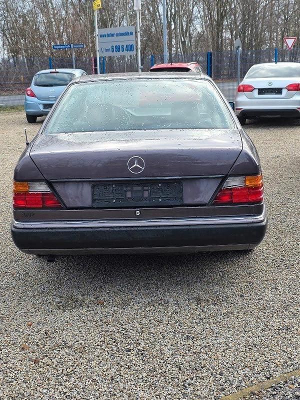 Gebraucht Mercedes 230 132 PS (97 kW) 1991 Coupé