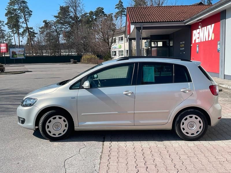 Gebraucht VW Golf VII 102 PS (75 kW) 2013 Kleinwagen