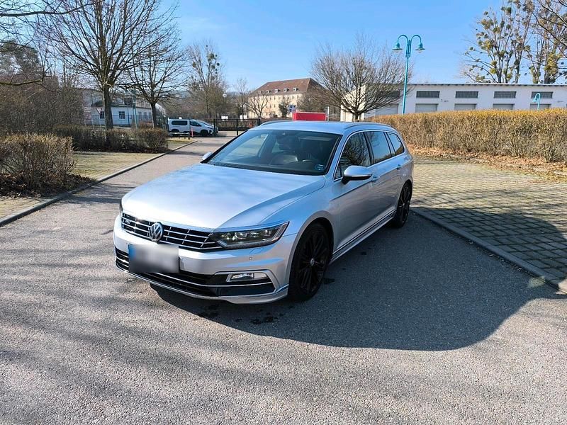 Gebraucht VW Passat R-line 150 PS (110 kW) 2021 Silber Kombi