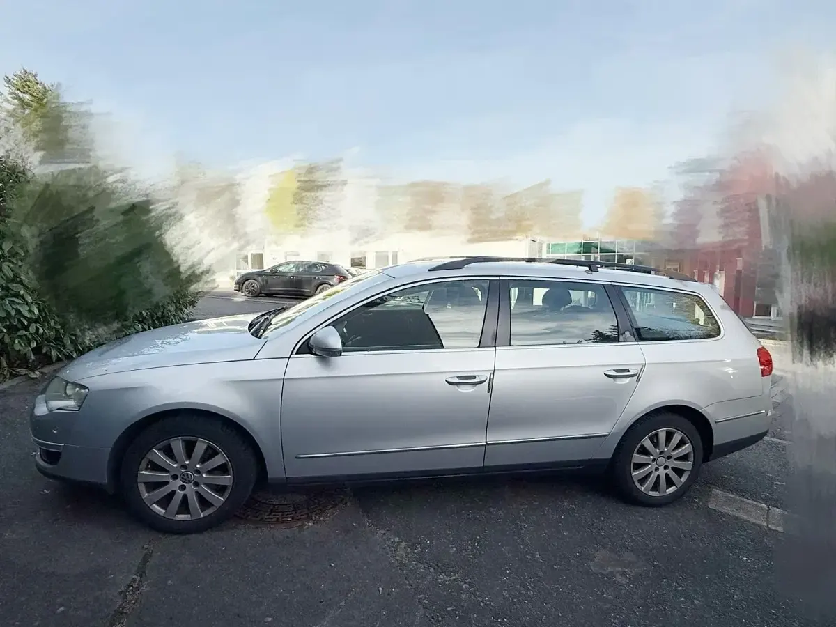Gebraucht VW Passat 122 PS (89 kW) 2009 Silber Kombi