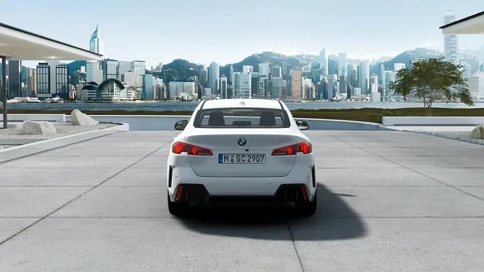 Neu BMW 216 Performance 122 PS (89 kW) 2026 Weiß Coupé