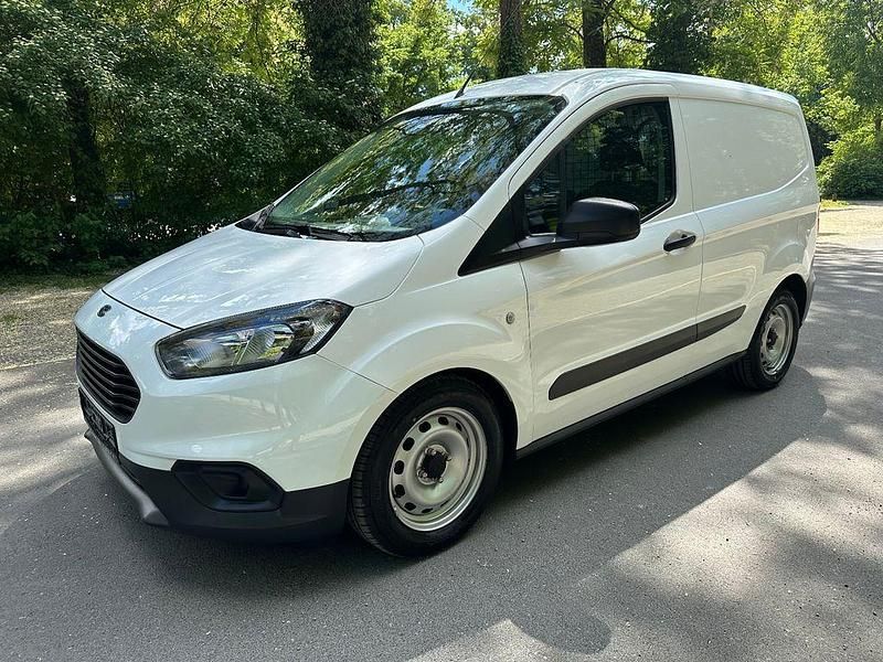 Gebraucht Ford Transit 75 PS (55 kW) 2022 Weiß Van / Kleinbus