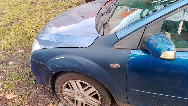 Gebraucht Ford Focus 101 PS (74 kW) 2006 Blau Kleinwagen