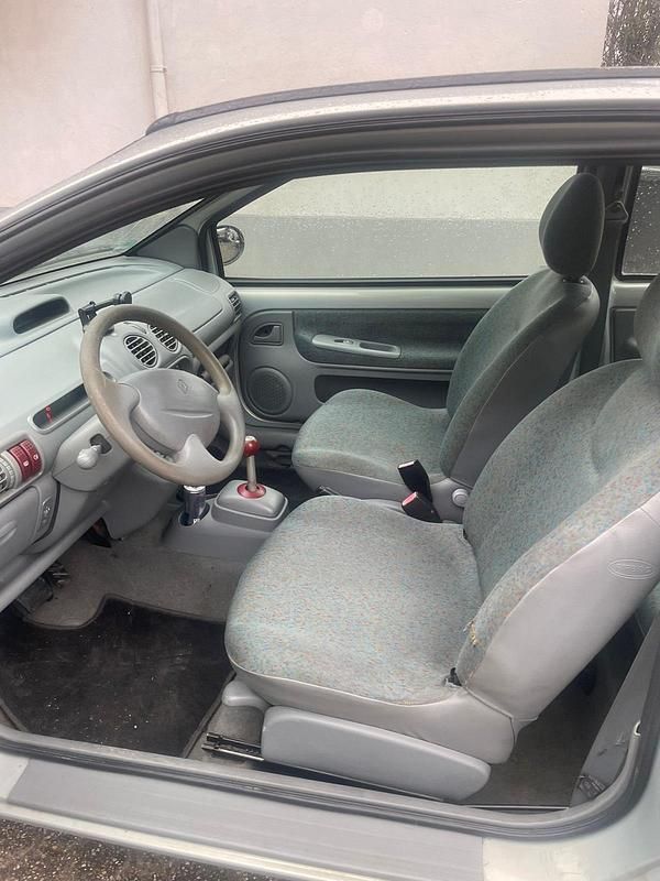 Gebraucht Renault Twingo 75 PS (55 kW) 2003 Silber Kleinwagen