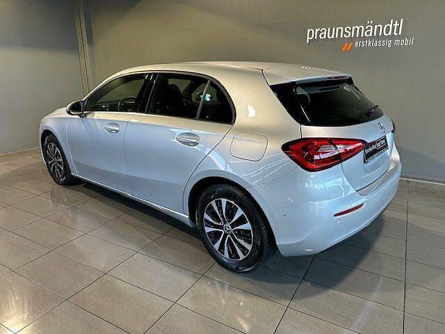 Gebraucht Mercedes A200 Style 163 PS (119 kW) 2023 Silber Limousine