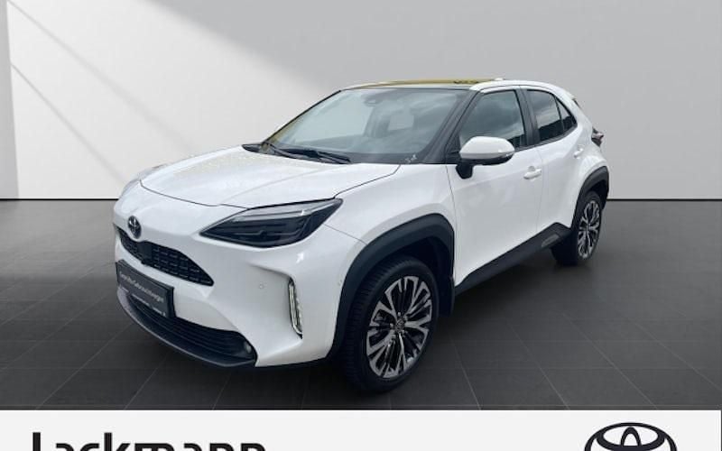 Weiß Gebraucht 2022 Toyota Yaris Cross Elegant SUV | 24.990 € (Fairer Preis) - Bild 1/4