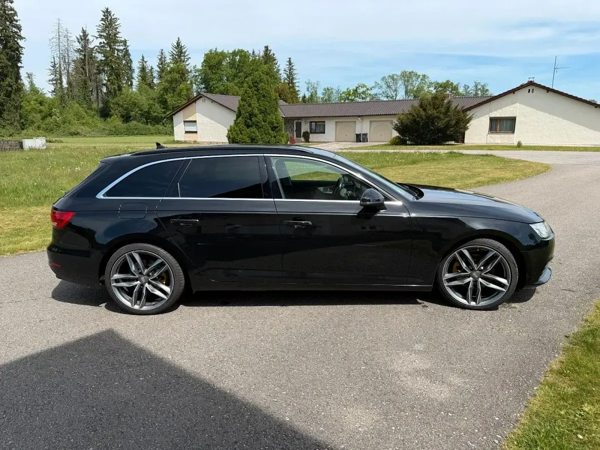Gebraucht Audi A4 Performance 150 PS (110 kW) 2016 Schwarz Kombi