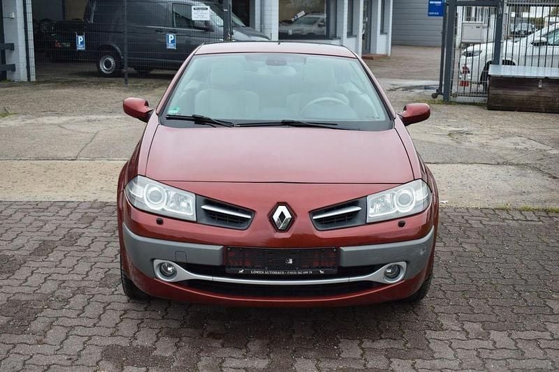 Gebraucht Renault Mégane Cabriolet Exception 135 PS (99 kW) 2008 Rot Cabrio