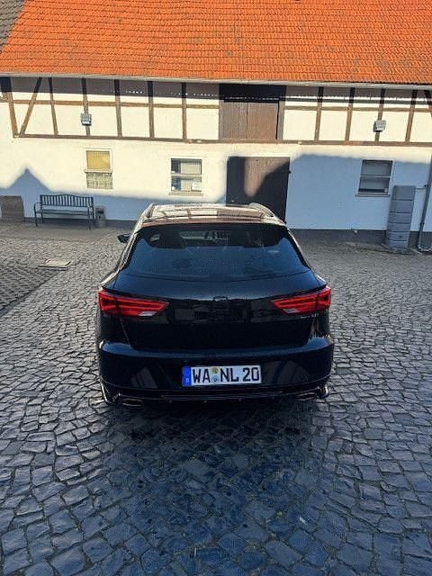 Second-hand Seat Leon CUPRA 290 CP (213 kW) 2020 Negru Berlinǎ