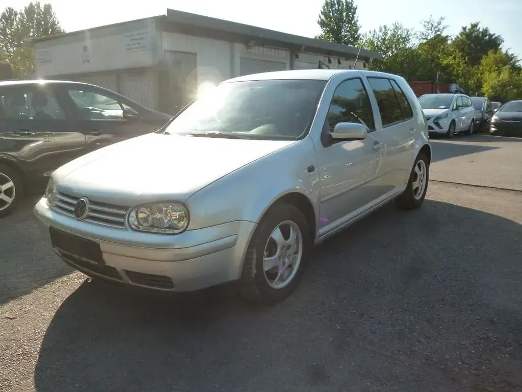 Gebraucht VW Golf IV 102 PS (75 kW) 2001 Silber Limousine