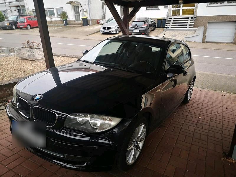 Schwarz Gebraucht 2007 BMW 118 Coupé Coupé | 3.700 € (Superpreis) - Bild 1/4