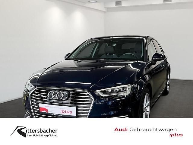 Kosmosblau metallic Gebraucht 2020 Audi A3 Sportback e-tron Sport Limousine | 19.440 € (Guter Preis) - Bild 1/4