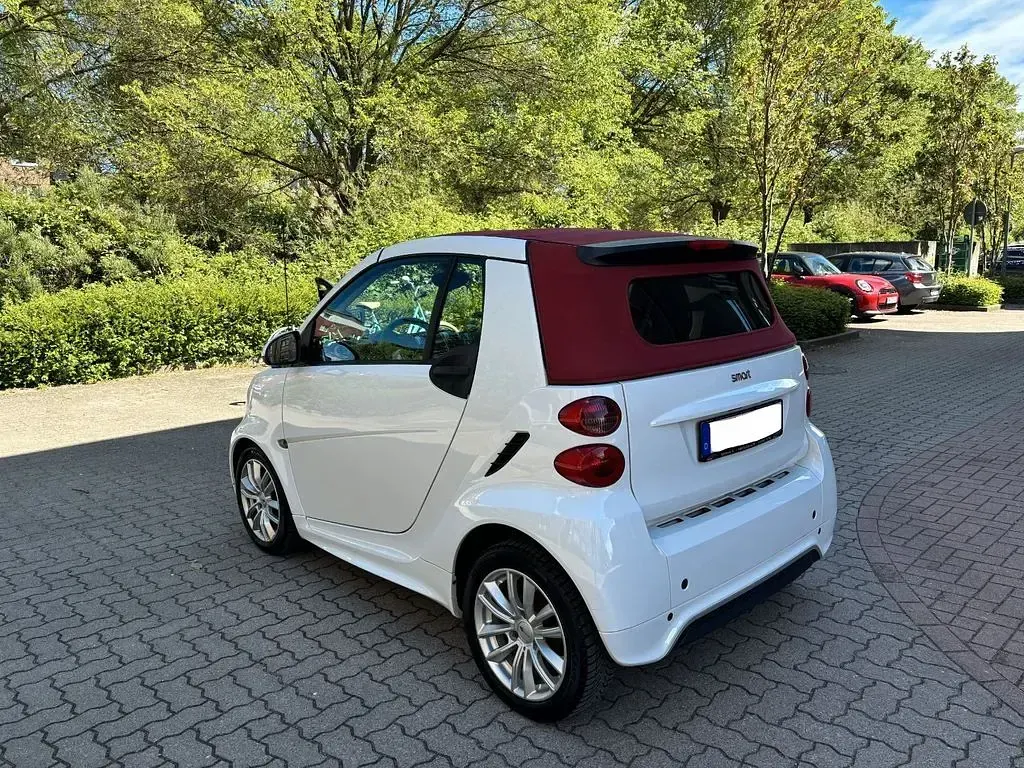 Gebraucht Smart ForTwo Cabrio 71 PS (52 kW) 2013 Weiß Cabrio