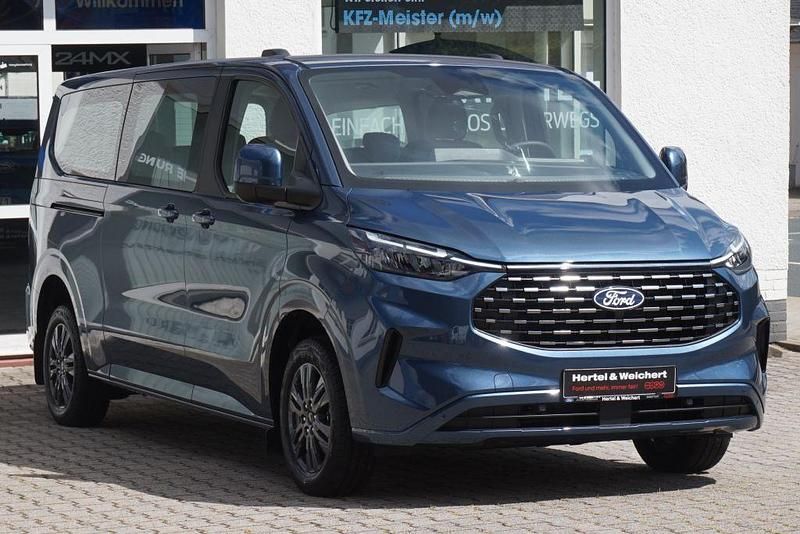 Gebraucht Ford Tourneo Titanium 150 PS (110 kW) 2024 Blau Van / Kleinbus