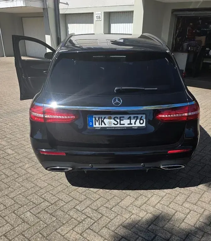 Gebraucht Mercedes E350 258 PS (189 kW) 2017 Schwarz Limousine
