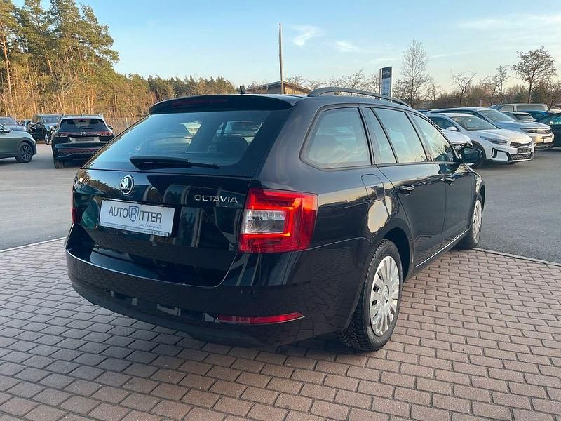 Gebraucht Skoda Octavia Style 116 PS (85 kW) 2018 Schwarzmagic perleffekt (metallic) Kombi