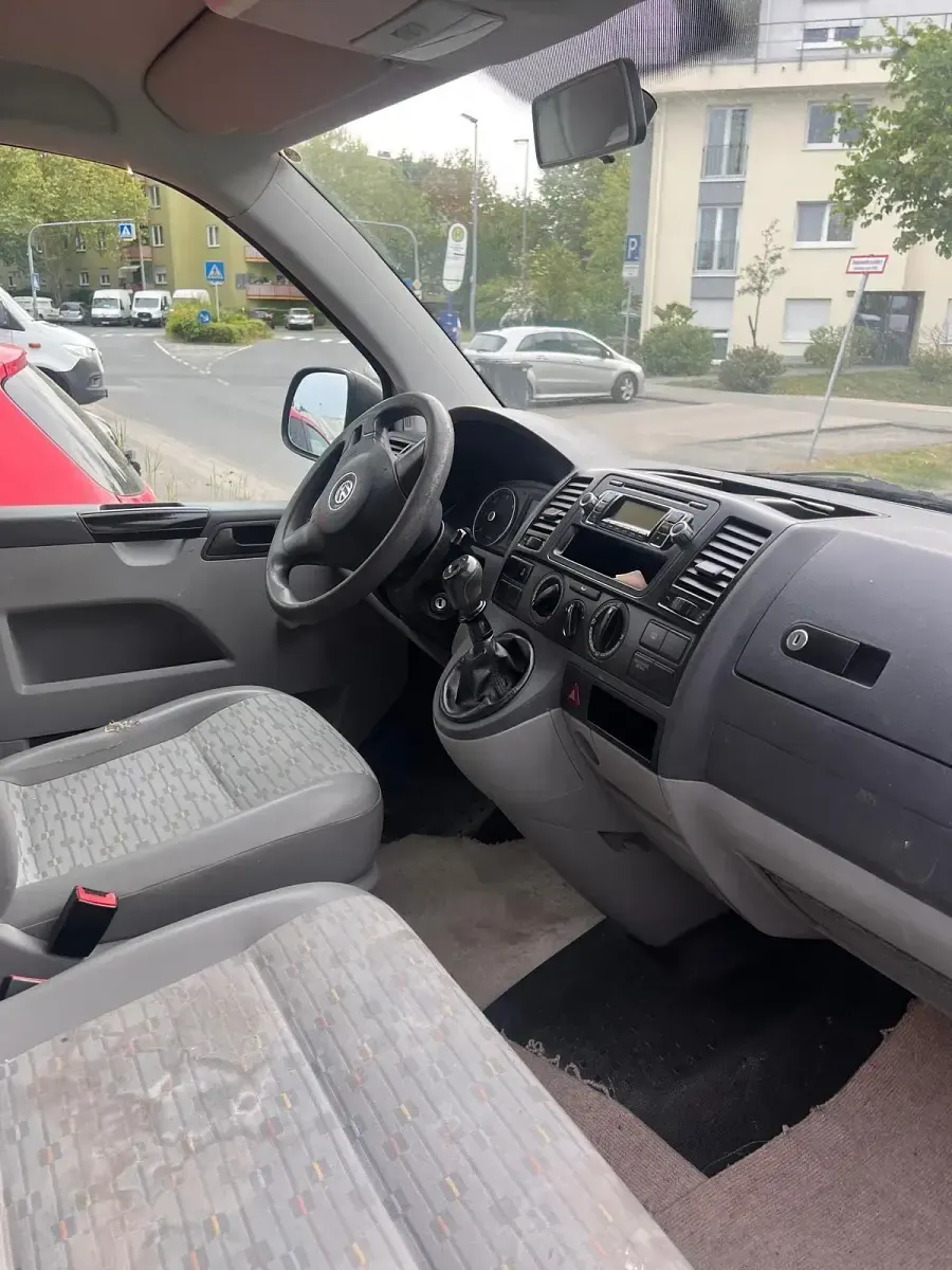 Gebraucht VW Transporter 101 PS (74 kW) 2010 Silber Van