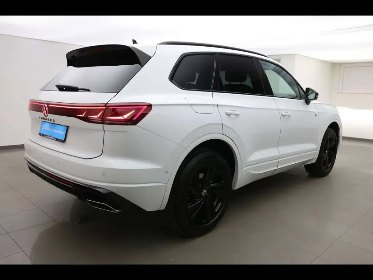 Gebraucht VW Touareg Style 286 PS (210 kW) 2025 Oryxweiß perleffekt (white), pearl effect SUV