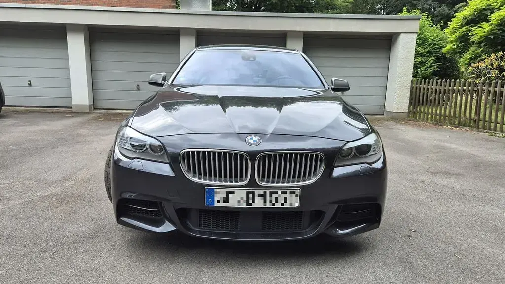 Gebraucht BMW M550 Sport Line 381 PS (280 kW) 2013 Grau Limousine