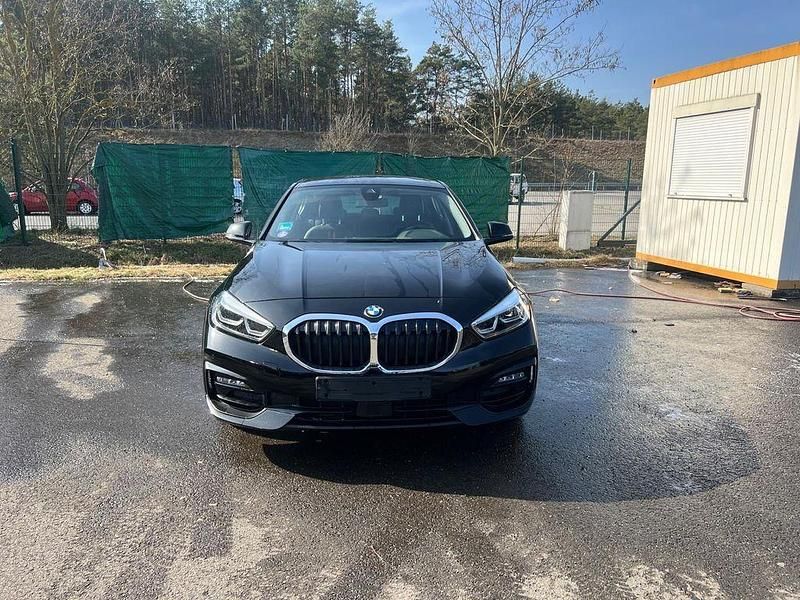 Gebraucht BMW 118 Luxury Line 140 PS (102 kW) 2021 Schwarz Kleinwagen