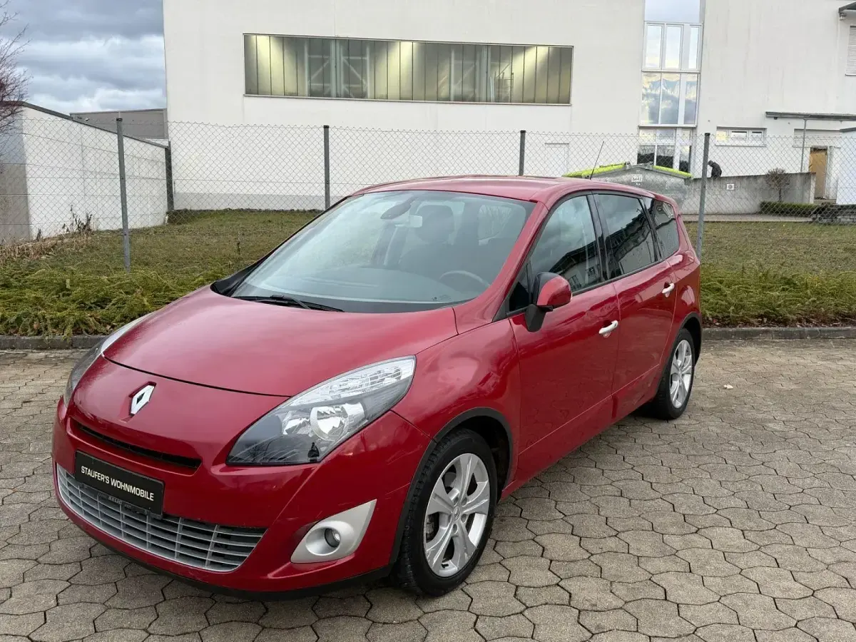 Gebraucht Renault Scénic III Dynamique 140 PS (102 kW) 2010 Rot Van / Kleinbus