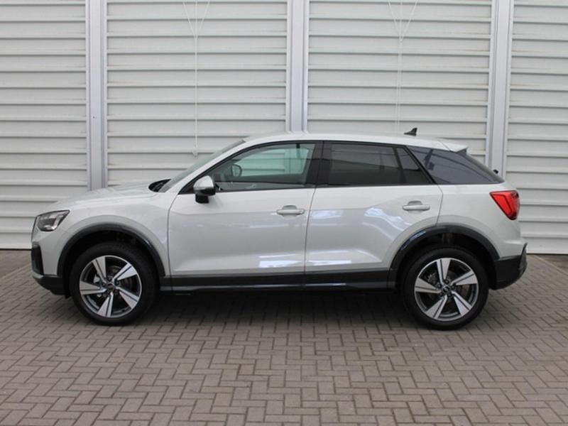 Używany Audi Q2 Advanced Plus 150 KM (110 kW) 2025 Srebrny SUV