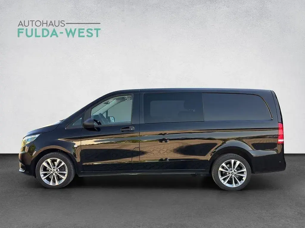 Gebraucht Mercedes Vito 237 PS (174 kW) 2023 Schwarz Van