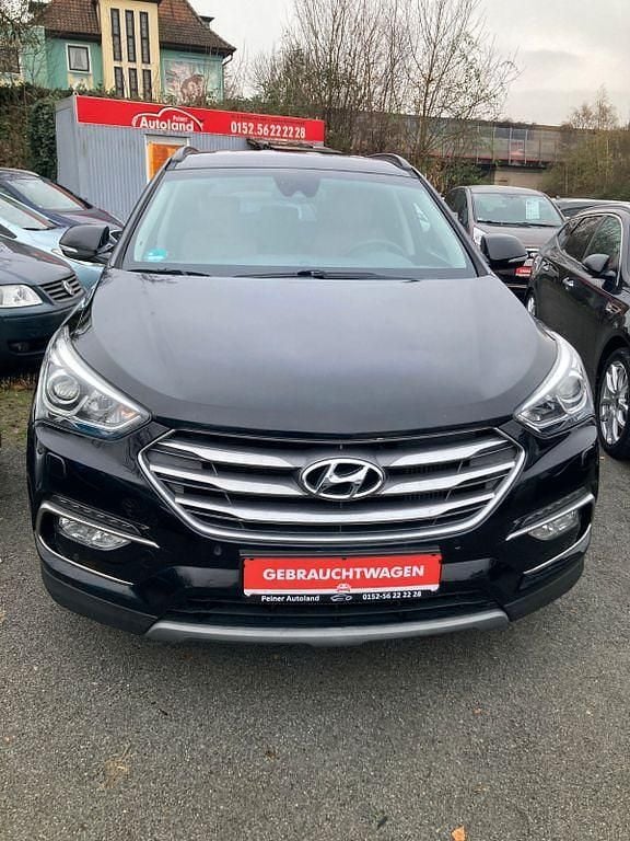 Schwarz Gebraucht 2018 Hyundai Santa Fe Premium SUV | 12.400 € (Superpreis) - Bild 1/4