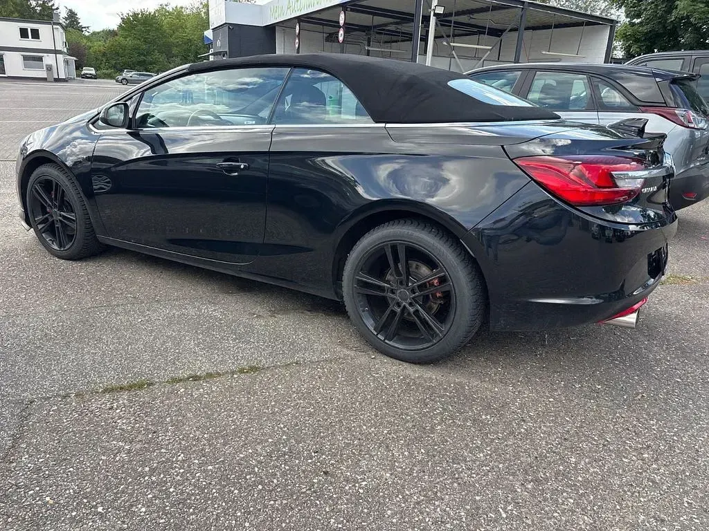 Gebraucht Opel Cascada Edition 140 PS (102 kW) 2017 Schwarz Cabrio