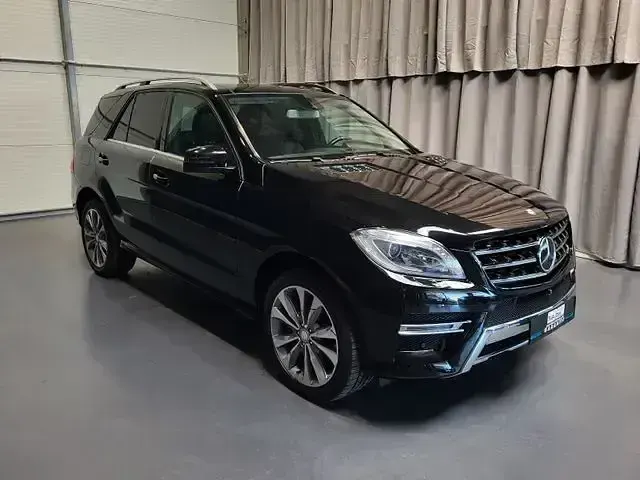 Gebraucht Mercedes ML350 AMG 258 PS (189 kW) 2013 Schwarz SUV