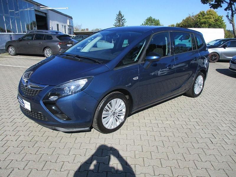 Nacht blau met Gebraucht 2016 Opel Zafira Tourer Edition Van / Kleinbus | 9.890 € (Fairer Preis) - Bild 1/4