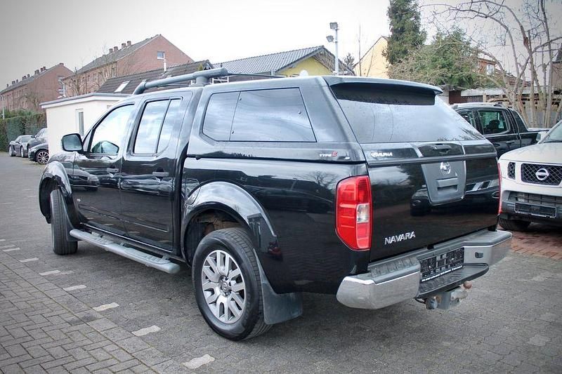 Gebraucht Nissan Navara 231 PS (169 kW) 2013 Braun Pickup