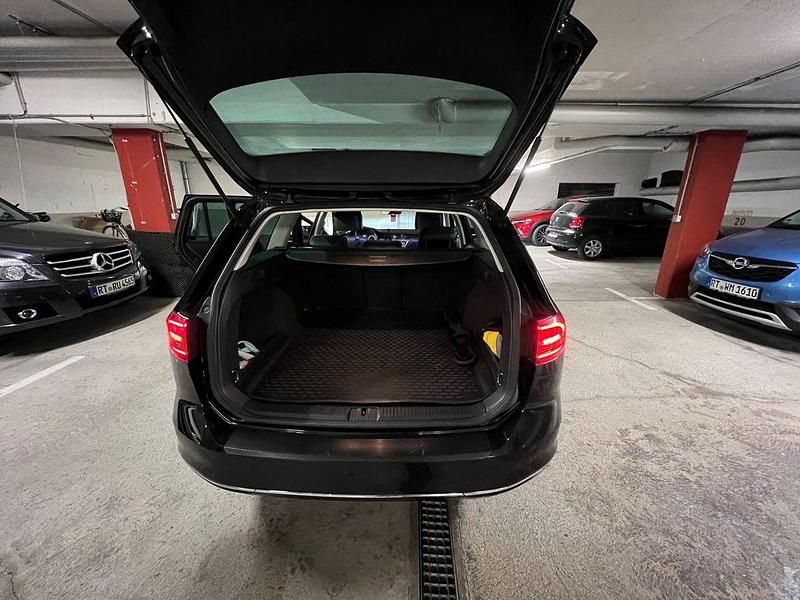 Gebraucht VW Passat Highline 150 PS (110 kW) 2017 Schwarz Kombi