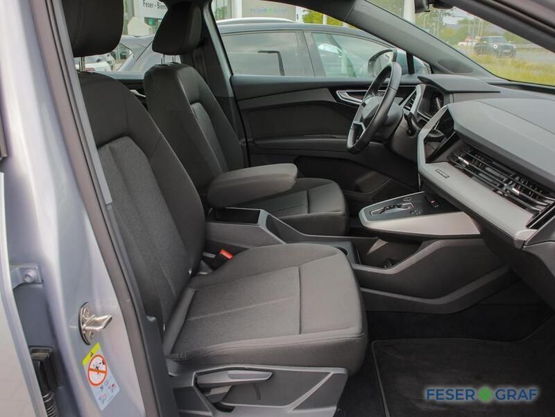 Gebraucht Audi Q4 e-tron Basis 125 kW (170 PS) 2022 Florettsilber metallic SUV