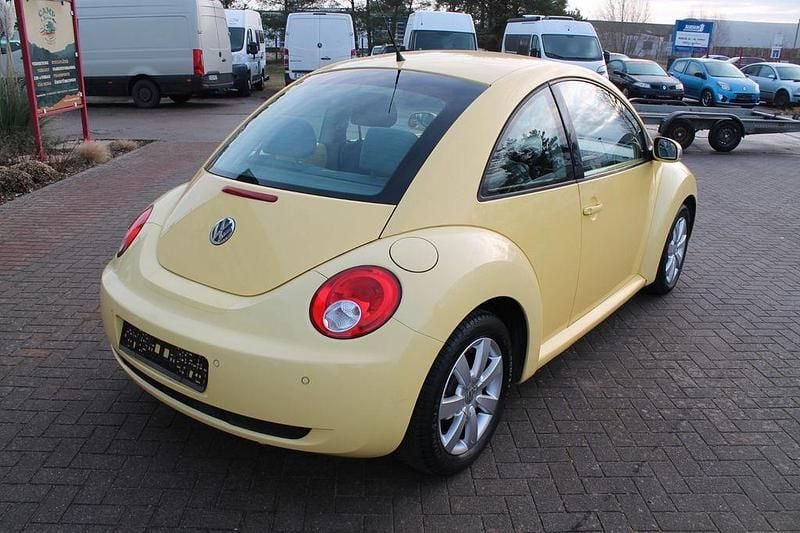 Gebraucht VW New Beetle 102 PS (75 kW) 2006 Gelb Kleinwagen