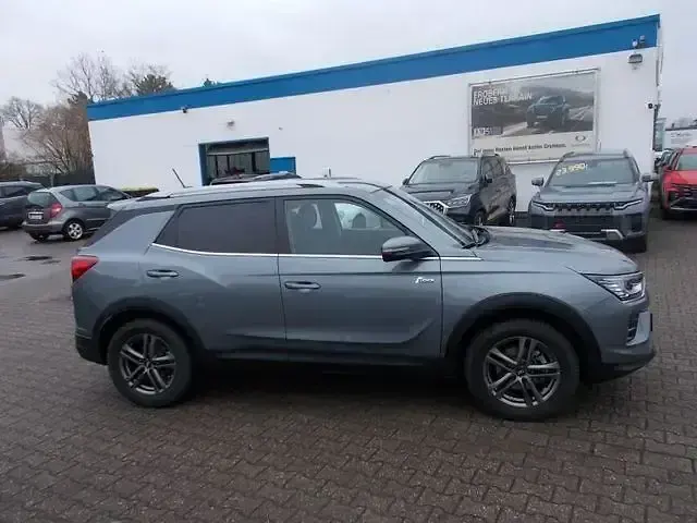 Gebraucht SsangYong Korando 163 PS (119 kW) 2023 Grau Limousine