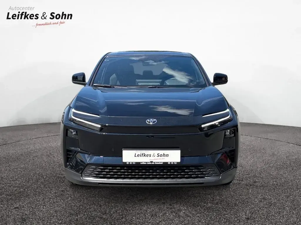Neu Toyota C-HR+ 164 kW (224 PS) 2026 Attitude back metallic SUV