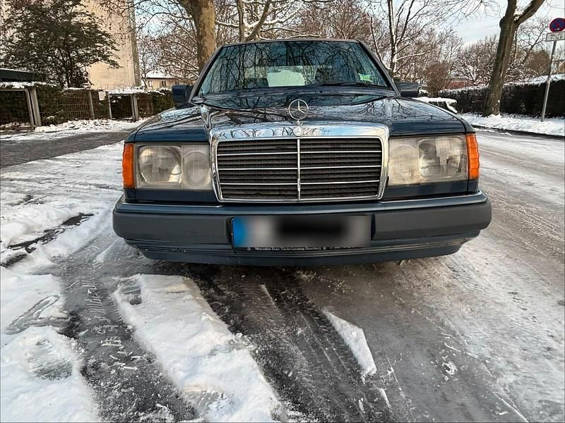 Second-hand Mercedes E320 220 CP (161 kW) 1993 Albastru Berlinǎ